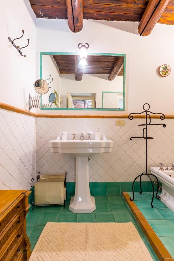 Residenza Capano Charming House By Napoliapartments 外观 照片